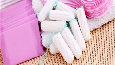 منها سرطان المبيض والعقم.. تعرفي على مخاطر استخدام الفوط الصحية