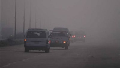 شبورة مائية تؤثر على حركة المرور  بطريق 