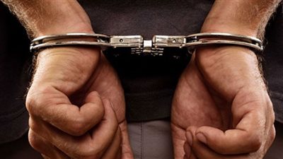 احترس البضاعة مضروبة.. القبض على متهم روج سلعته المغشوشة على 