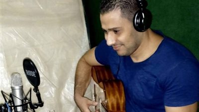 طالبه برد الديون فأنهى حياته.. مقتل موظف بشركة تمويل على يد أمين شرطة بالمنيا (صور)