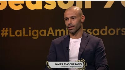 ماسكيرانو: أدعم ميسي فى أي قرار يتخذه