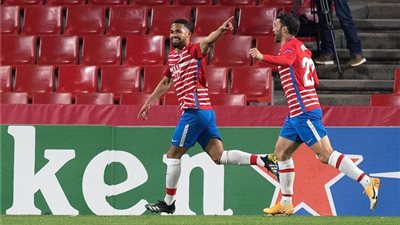 الشوط الأول.. التعادل الإيجابي يحسم مباراة نابولي وغرناطة بالدوري الأوروبي