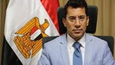 وزير الشباب والرياضة ينعي وفاة رئيس نادى الصيد الأسبق