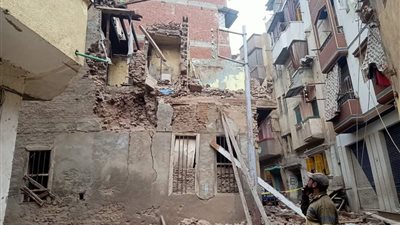 انهيار منزل مكون من طابقين بمركز أسيوط دون وقوع خسائر بشرية 