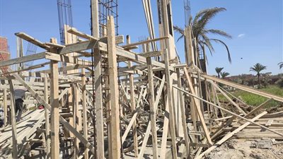 إزالة 3 حالات تعدٍّ على الأراضي الزراعية بقرى طامية في الفيوم (صور)