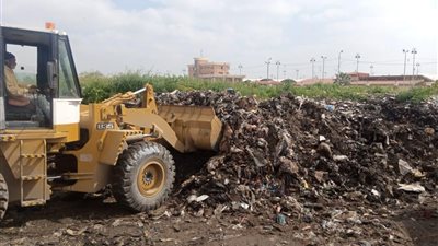 رفع 225 طن قمامة خلف مساكن مصيلحي بالإسكندرية