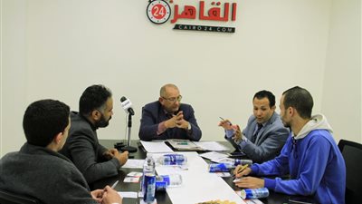 هل الشقة من حق الحكومة؟.. مواجهة بين رئيس الشهر العقاري الأسبق ومحامٍ حول أزمة التسجيل في ندوة 