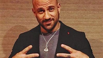 تحسن كبير في الحالة الصحية للفنان أحمد مكي (خاص)