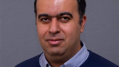 طبيب مصري يحصل على أعلى جائزة في زراعة الأعضاء من وزارة الصحة البريطانية