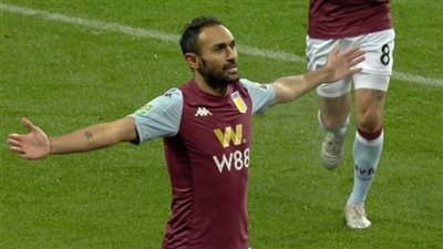 أحمد المحمدي يتحدث عن فوز أستون فيلا أمام ليدز يونايتد في الدوري الإنجليزي (صورة)