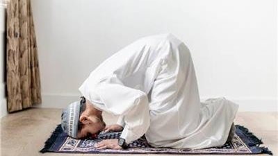 منها مرونة العضلات ومنع تصلب الشرايين.. تعرف على الفوائد الصحية للصلاة