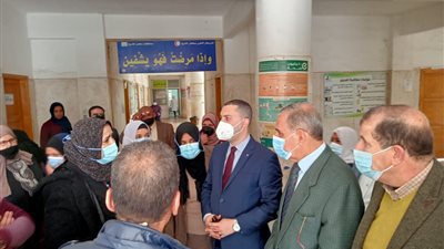 محافظ كفر الشيخ يتفقد حملة التطعيم ضد شلل الأطفال.. ويشيد بالفرق الطبية