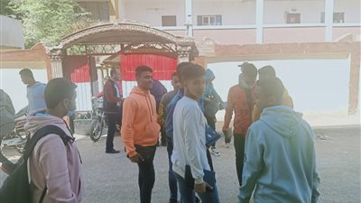 طلاب الثانوية بأسوان: 