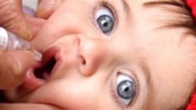 تطعيم 23296 طفلًا في أول أيام الحملة القومية ضد شلل الأطفال بالبحر الأحمر