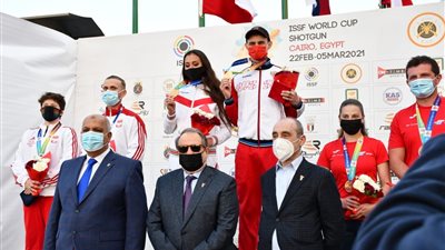 روسيا تحسم ذهبية المختلط بكأس العالم للرماية خرطوش