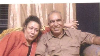 انهيار  زوج أحلام الجريتلي في البكاء أثناء تشييع جثمانها