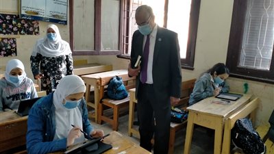 بعد تكرار سقوط السيستم.. وكيل تعليم الفيوم يُشدد على متابعة الطلاب أثناء الدخول لمنصة الامتحان