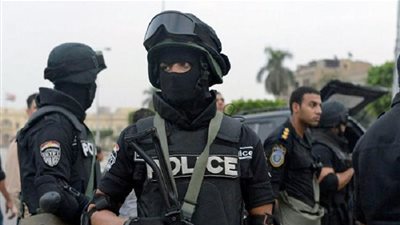 القبض على عامل بحوزته 97 ألف قطعة ألعاب نارية بالفيوم