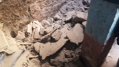 إصابة 6 أشخاص إثر انهيار منزلين بقرية النمسا في إسنا جنوب الأقصر (صور)
