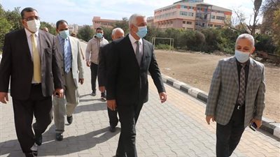 رئيس جامعة المنوفية: تخصيص غرفة لعزل المشتبه إصابتهم بكورونا في كل دور به امتحانات بالكليات