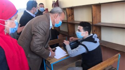 محافظ القليوبية: 95% نسبة الوصول لمنصة امتحانات نصف العام للصف الثاني الثانوي (صور)