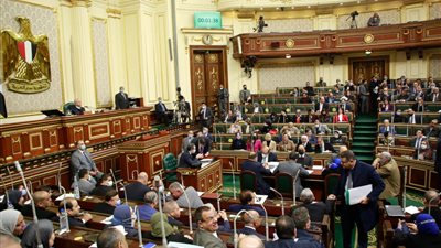 الهيئات البرلمانية توافق على إرجاء العمل بقانون الشهر العقاري
