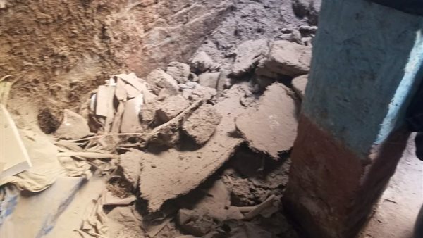 انهيار منزلين بإسنا