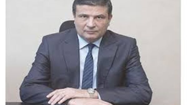 علاء فاروق رئيس البنك