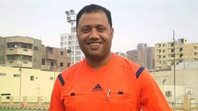 10 آلاف جنيه مكافأة الحكم أحمد العدوي (خاص)