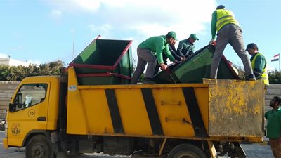 آثار الإسكندرية: وفرنا 4 صناديق قمامة بقلعة قايتباي (صور)