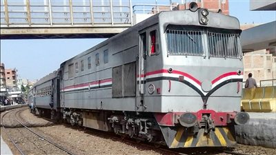 إصابة طالب جامعي سقط من القطار في محطة 