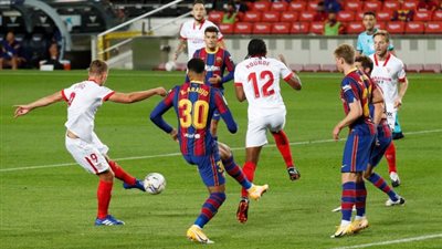 موعد مباراة برشلونة وإشبيلية في نصف نهائي كأس الملك والقنوات الناقلة