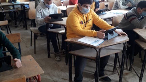 جانب  من الامتحانات