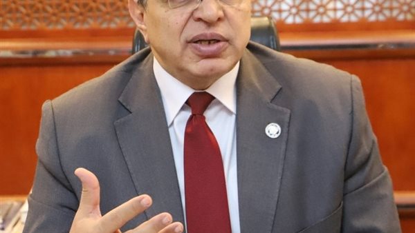 وزير القوى العاملة