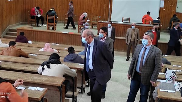 رئيس جامعة المنيا