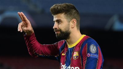برشلونة يُعلن تفاصيل إصابة بيكيه