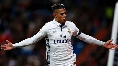 تقارير إعلامية تكشف مدة غياب دياز عن ريال مدريد بسبب الإصابة