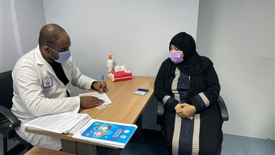 مدير حميات الأقصر يكشف موعد تلقي لقاح فيروس كورونا يوميًا (صور)