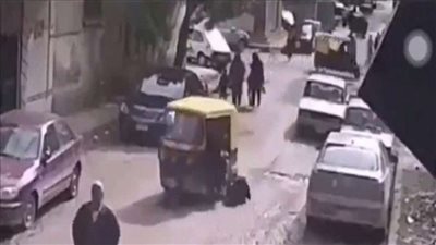الداخلية تكشف حقيقة سحل فتاة على يد سائق 