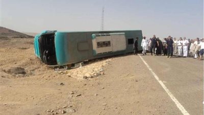إصابة 20 شخصا في انقلاب أتوبيس عمال بالشرقية