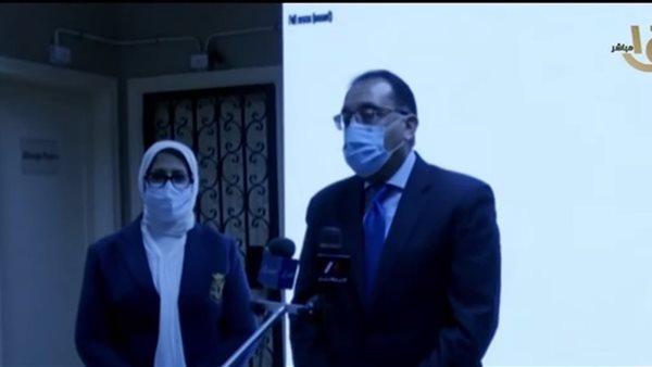 رئيس الوزراء يشهد