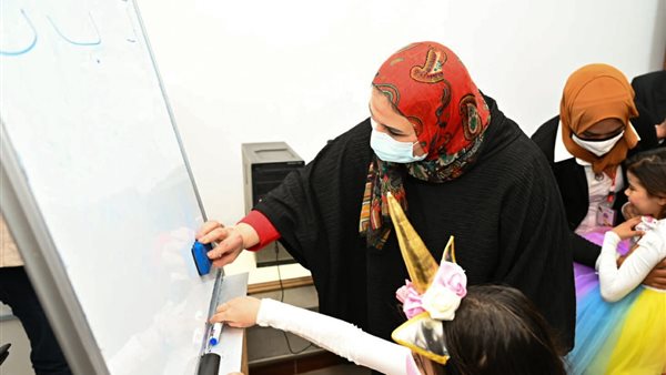 نيفين القباج، وزيرة