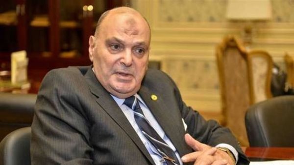 النائب الراحل كمال