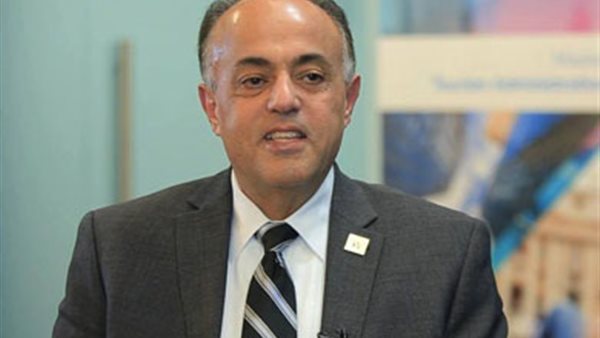 الدكتور صلاح حسن