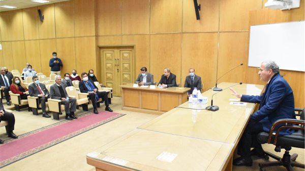 وزير التموين خلال