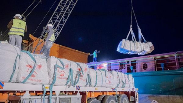 تصدير أسمنت..أرشيفية