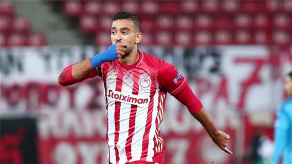 ابن الأهلي.. كوكا يحتفل بعيد ميلاده الـ28