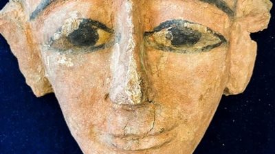 ألمانيا تسلم مصر 4 قطع أثرية مهربة بطريقة غير شرعية (صور)