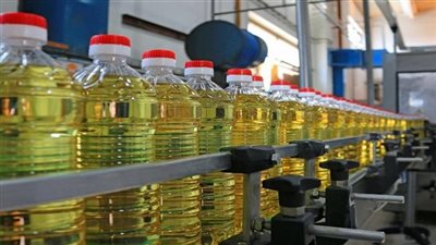 ضبط مالك مصنع لتعبئة زيت الطعام بدون ترخيص في القليوبية