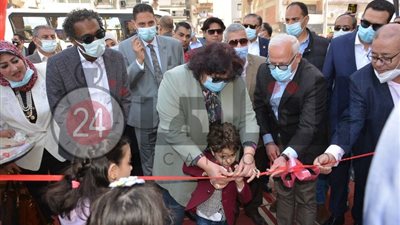 وزيرة الثقافة تُخلد اسم الراحل محمود ياسين على شارع ببورسعيد (صور)